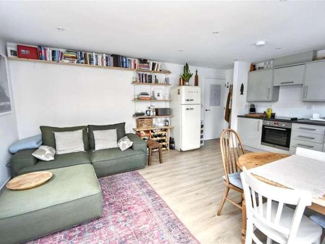 Flat for sale in Falmouth, Cornwall