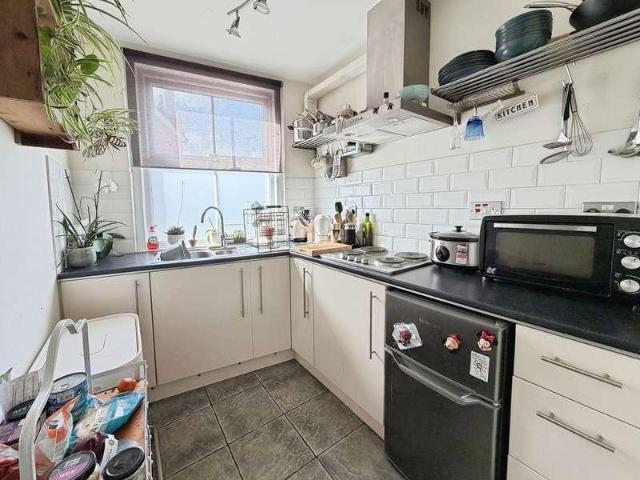 Flat for sale in Old Windsor