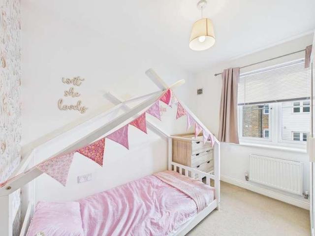 Flat for sale in Acol, Kent