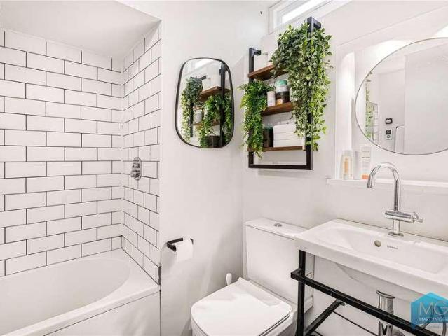 Flat for sale in Crouch End, Greater London