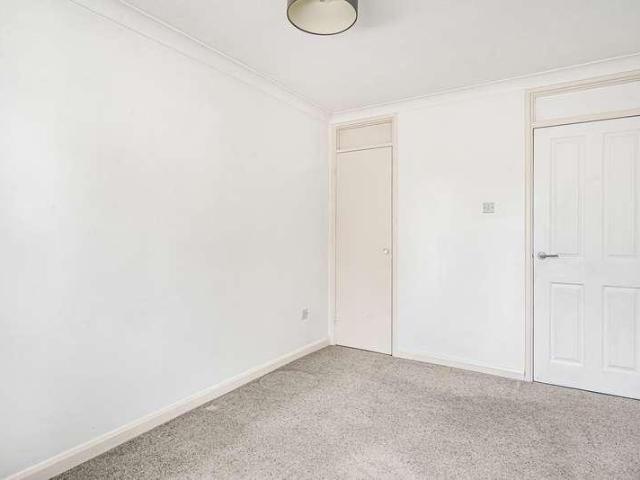 Flat for sale in Waverley Estate, Fole