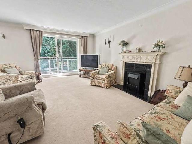 Flat for sale in Branksome Chine, Branksome Park