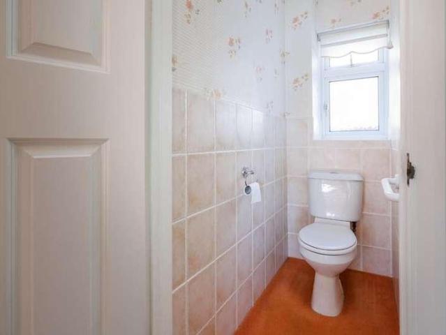 Flat for sale in Cross In Hand, East Sussex