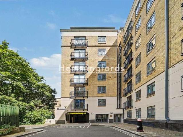 Flat for sale in Barbican, Greater London
