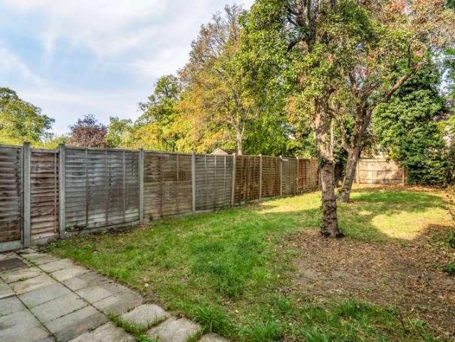 Flat for sale in Bell Green, Greater London