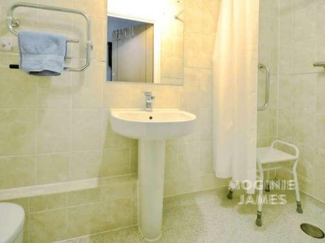 Flat for sale in Penylan, Falcon Lodge