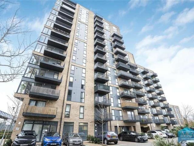 Flat for sale in Harringay, Greater London