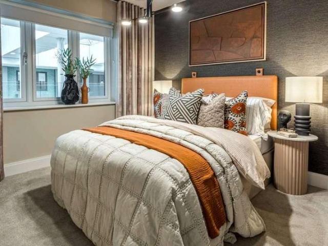 Flat for sale in Slough
