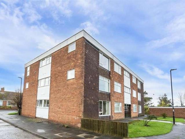 Flat for sale in Whitley Bay, North Tyneside