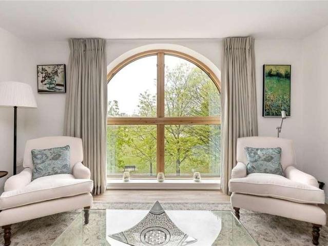 Flat for sale in Hoxton, De Beauvoir Town