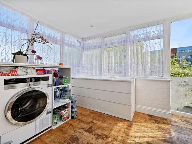 Flat for sale in Dollis Hill, Greater London