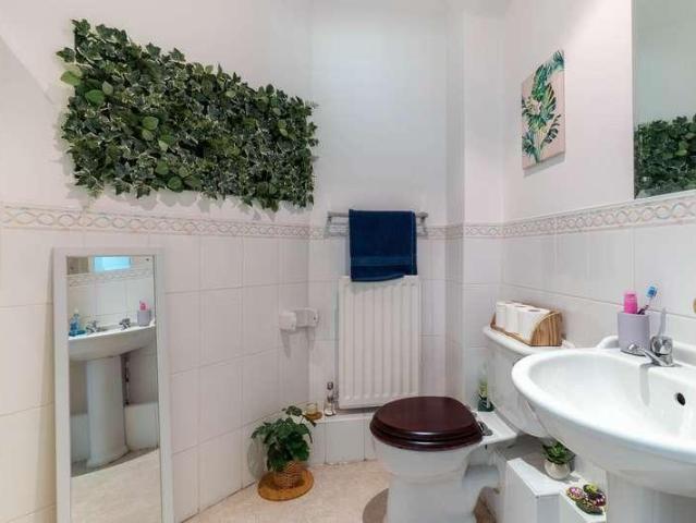 Flat for sale in Bromsgrove, Worcestershire