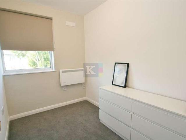 Flat for sale in Yeading, Greater London