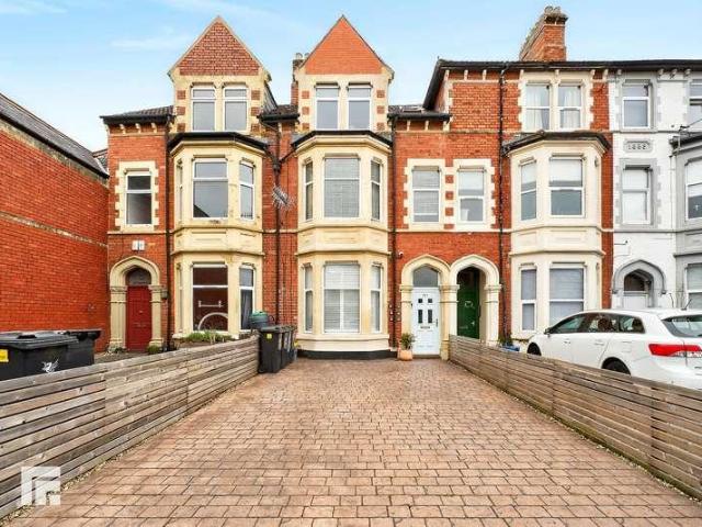 Flat for sale in Falcon Lodge, Wales