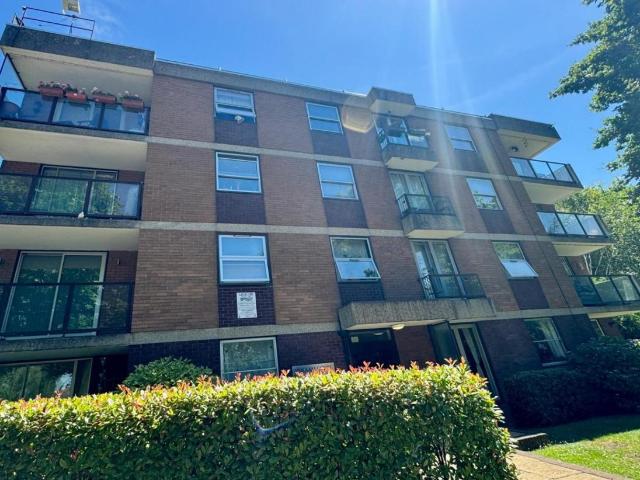 Flat for sale in West Hendon, Greater London