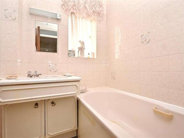 Flat for sale in Upperton, Eastbourne