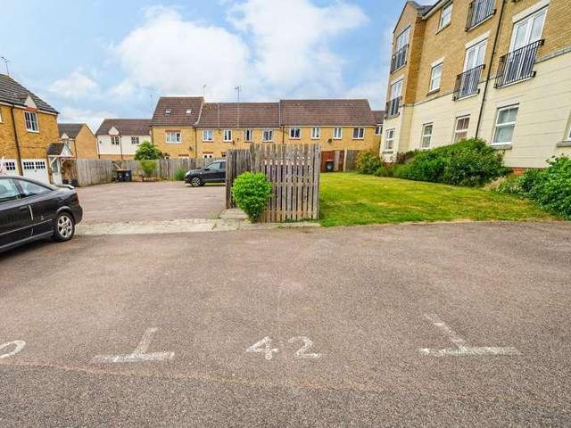 Flat for sale in Leighton-Linslade, Leighton Buzzard