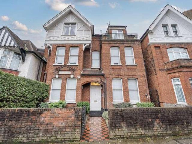 Flat for sale in West Hampstead, Greater London