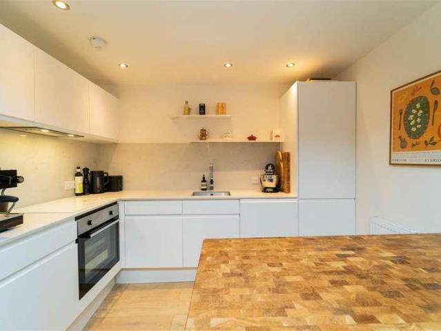 Flat for sale in Georgia, Greater Manchester