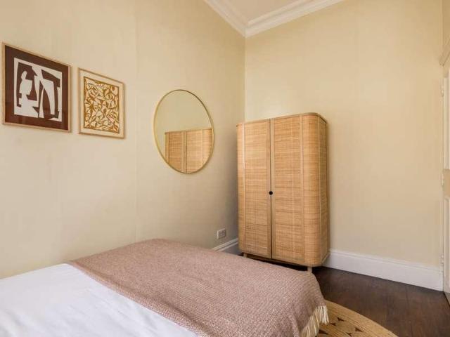 Flat for sale in Notting Hill, Greater London