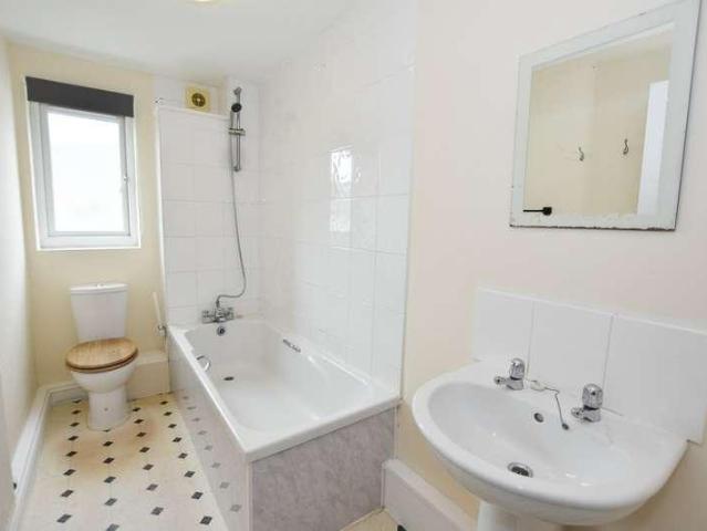 Flat for sale in Mount Ambrose, Cornwall
