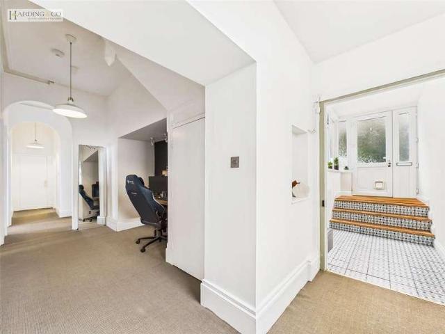 Flat for sale in Northam, Brandis Corner