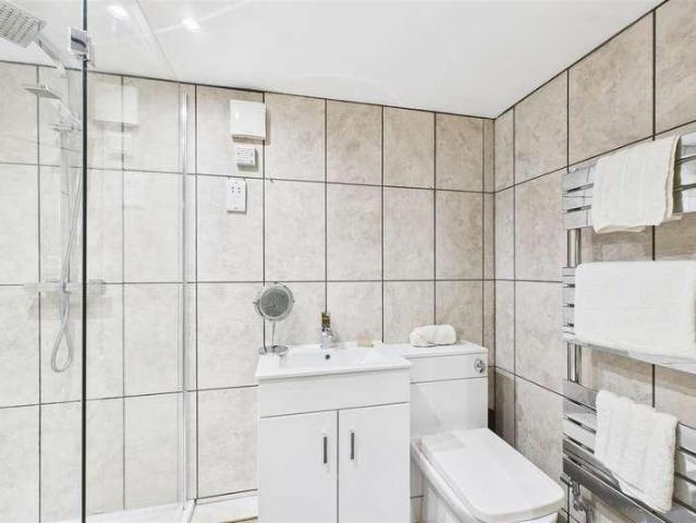 Flat for sale in Alverton, East Midlands