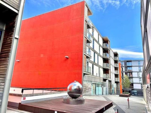 Flat for sale in Milton Keynes