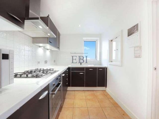 Flat for sale in Virginia Quay, Blackwall