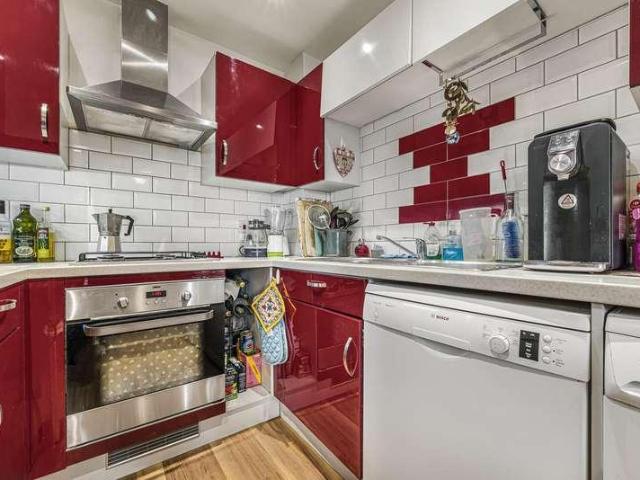 Flat for sale in London Borough of Bromley, Greater London