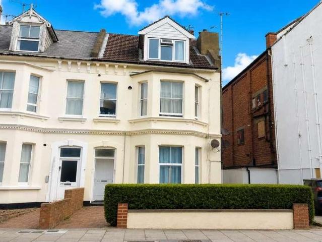 Flat for sale in West Worthing, Worthing