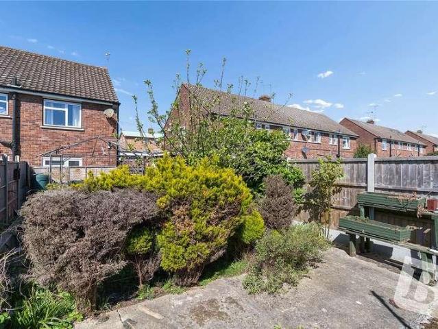 Flat for sale in Cranham, Greater London