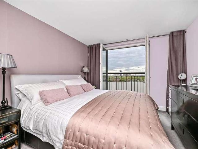 Flat for sale in London Borough of Tower Hamlets, Greater London