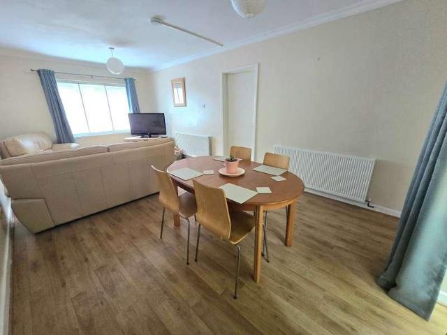 Flat for sale in Newcastle, Wales