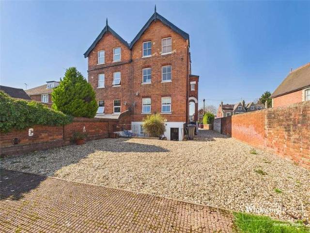 Flat for sale in Reading West, Reading