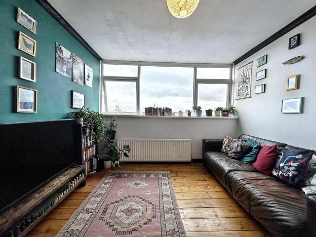 Flat for sale in Whitley Bay, North Tyneside