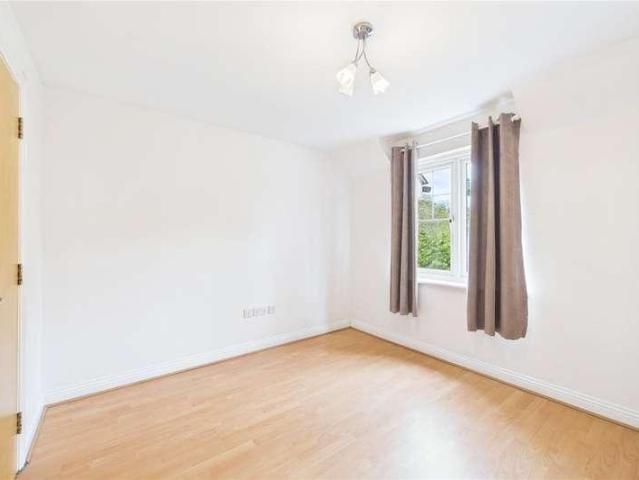 Flat for sale in Aldermaston Soke, West Berkshire