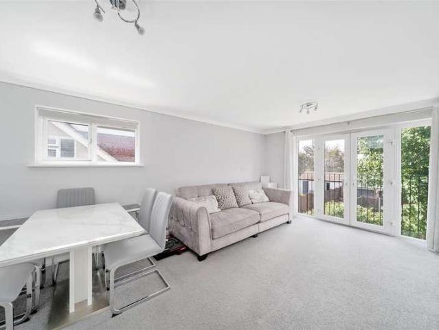 Flat for sale in London Borough of Merton, Greater London
