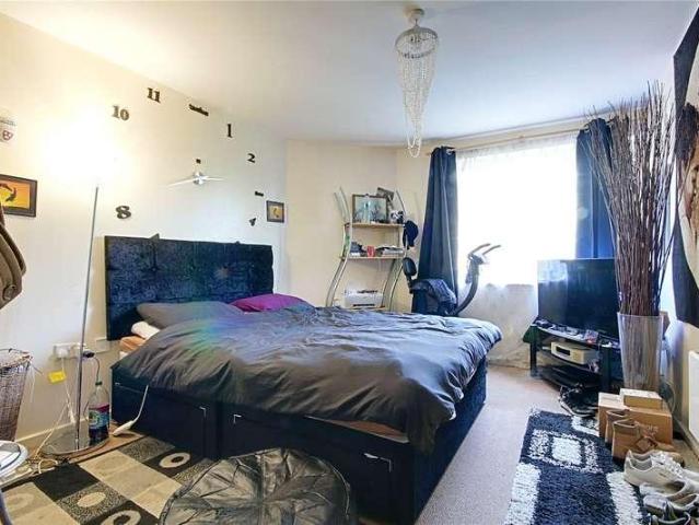 Flat for sale in Brimsdown, Greater London