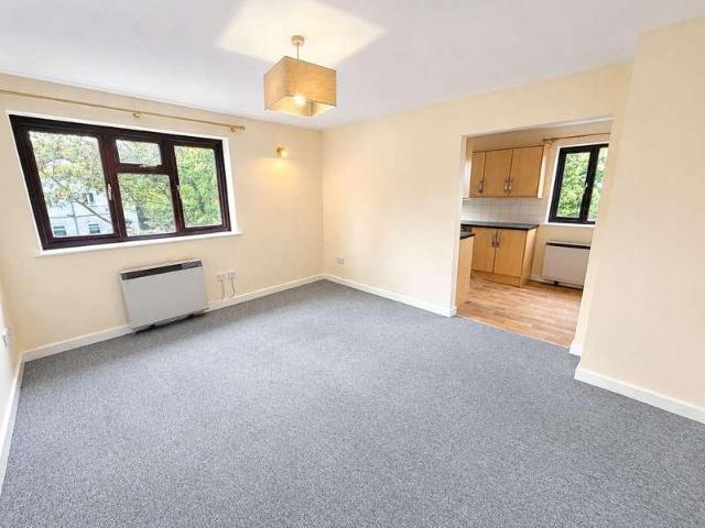 Flat for sale in Wincanton