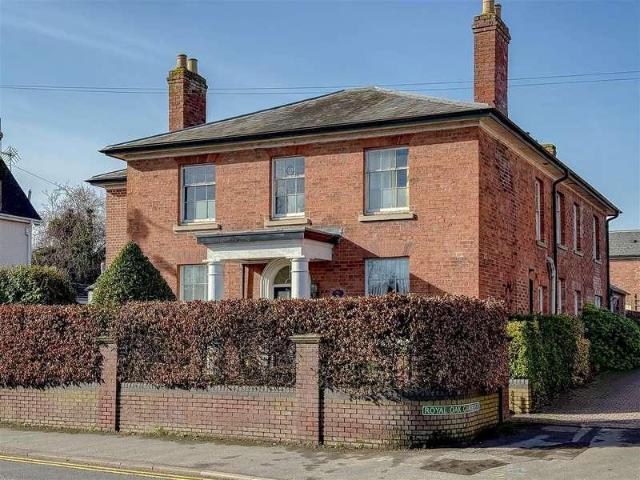Flat for sale in Forthampton, Worcestershire