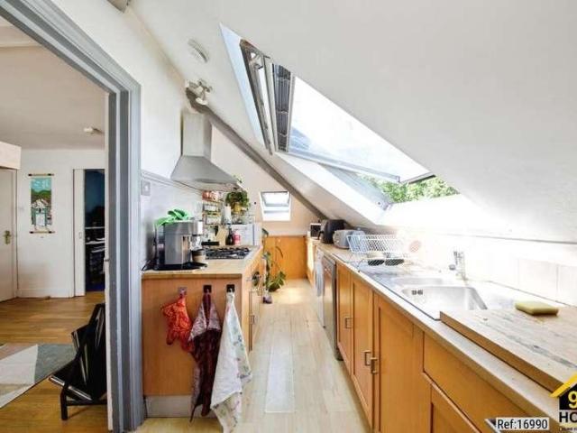 Flat for sale in Finsbury Park, Greater London