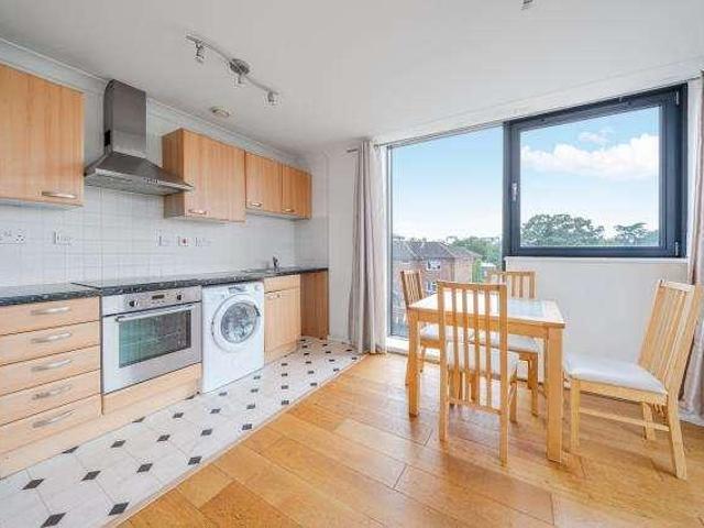 Flat for sale in Slough