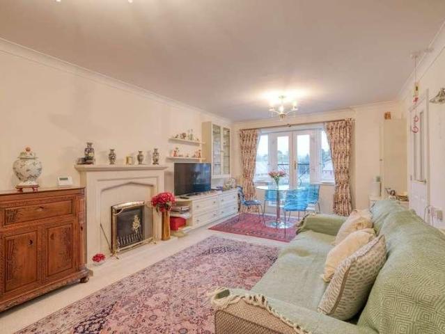 Flat for sale in Lowes Hill, Bromsgrove
