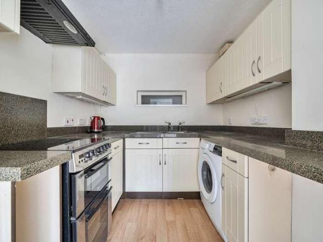 Flat for sale in Sherwood, Sandown Park