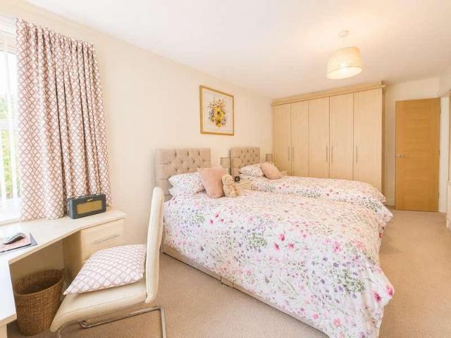 Flat for sale in Southport, Sefton