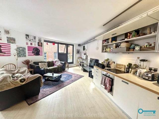 Flat for sale in City Centre, Georgia