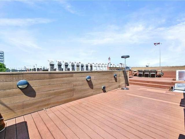 Flat for sale in Notting Hill, Greater London