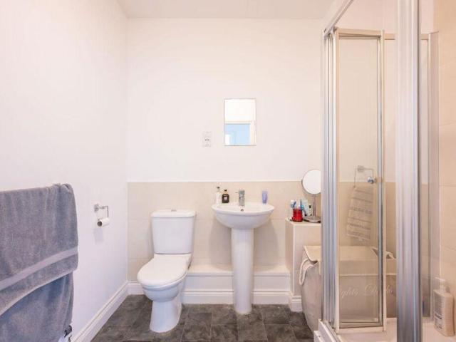 Flat for sale in Roby Mill, Lancashire