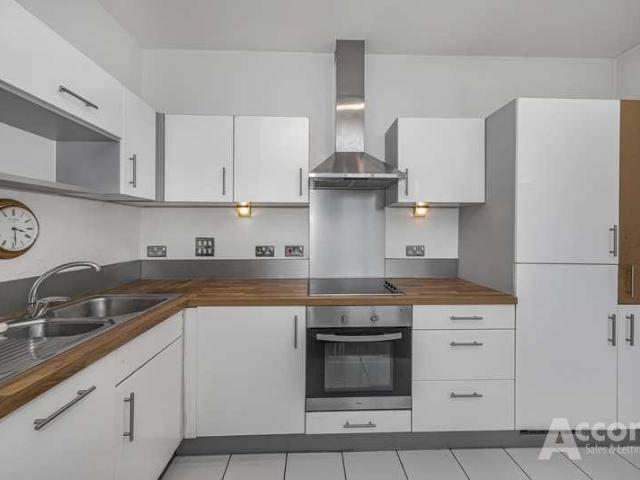 Flat for sale in Greater London